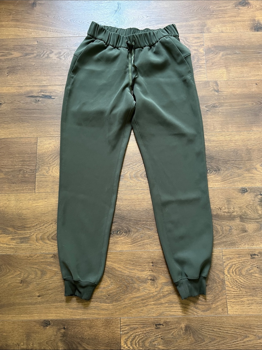 Lululemon Jogger Pants - Elastic Waist & Cuffed Ankles